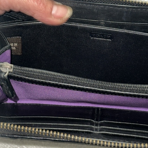 Coach Patchwork Zoe Wallet 12 card slots 💕 - Picture 11 of 13